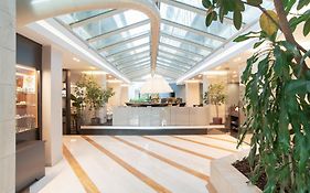 Mercure Roma West